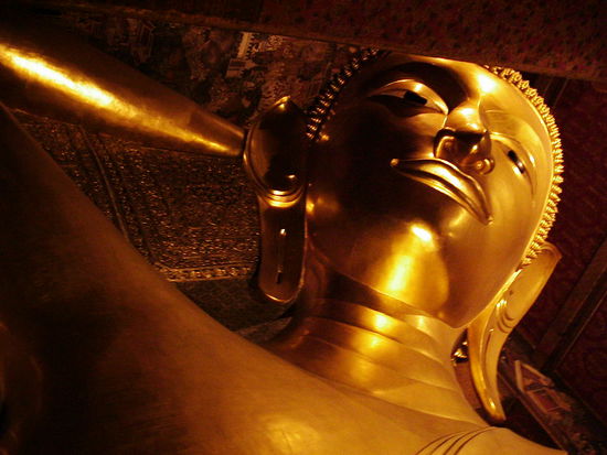 Kopf des liegenden Buddha