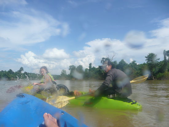 Uli und unser Guide verpassten mir (Sylvie) dann auch gleich eine Dusche