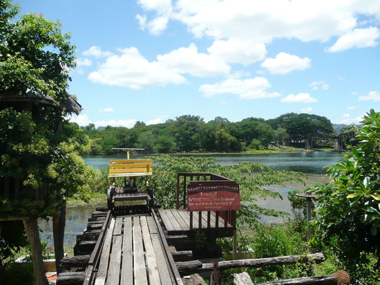 die Reste der "alten" Bruecke...