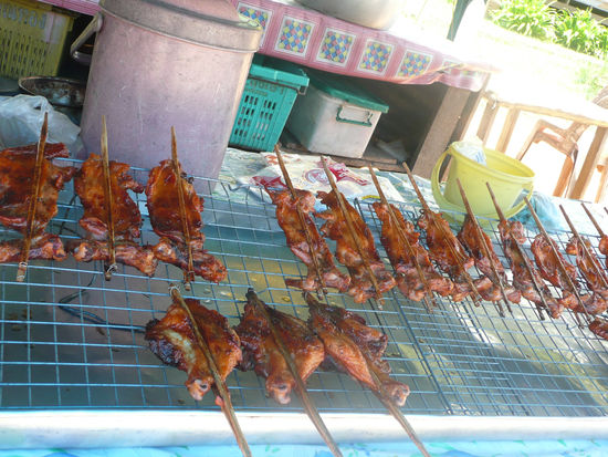 ... das wiederum ist super lecker... gegrillt wird hier an jeder Ecke