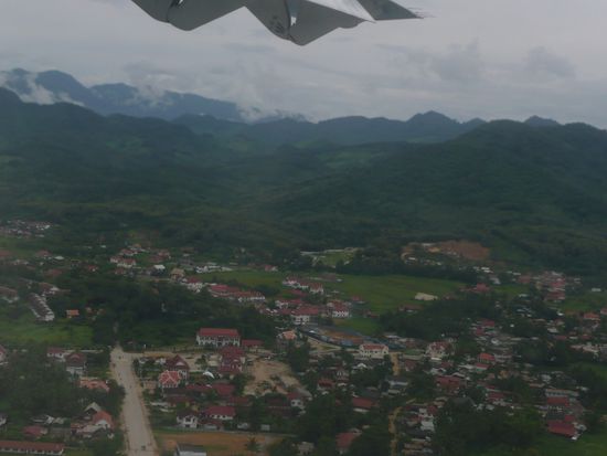 Landeanflug bei maessigem Wetter - naja wie gesagt: Rainseason