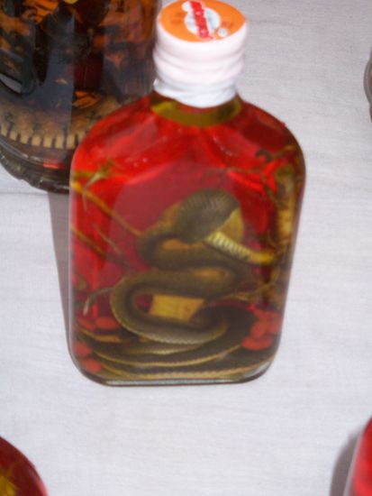 und danach desinfiziert man den Magen wohl am besten mit Schlangenschnapps