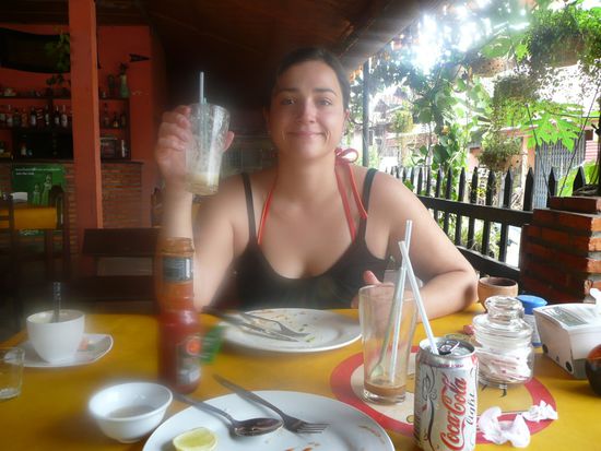 Und wir staerkten uns erstmal mit diversen Leckereien