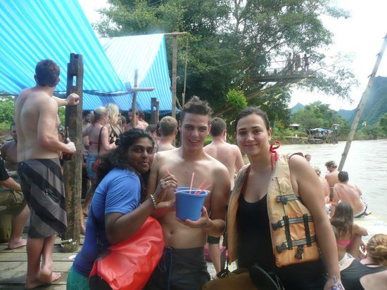 ... um den ersten Eimmer "Was auch immer" zu sich zu nehmen. Mit den Beiden aus Holland hatten wir viel Spass