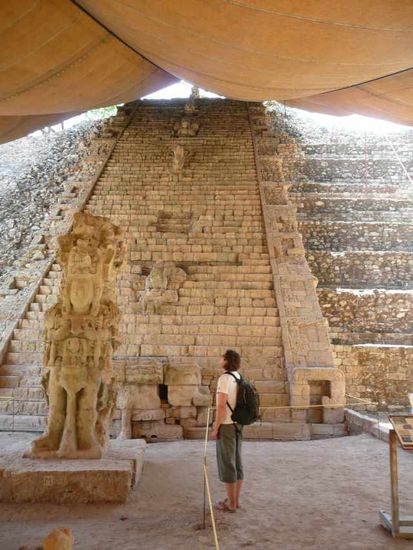 Der Baldachin soll vor Erosion schützen.