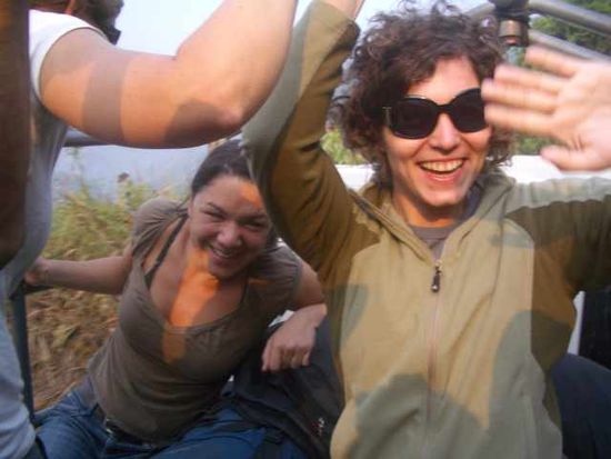 ..aber warum sollte der Spaß nur den Viechern vorbehalten sein?
Alex (Münchnerin aus El Salvador) und Manu