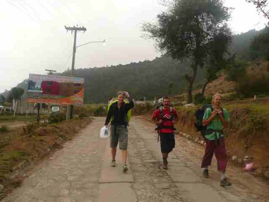 Sylvie, Pablo und Erik auf dem Weg zum Dampfbad, wir hatten einen tollen Tag.