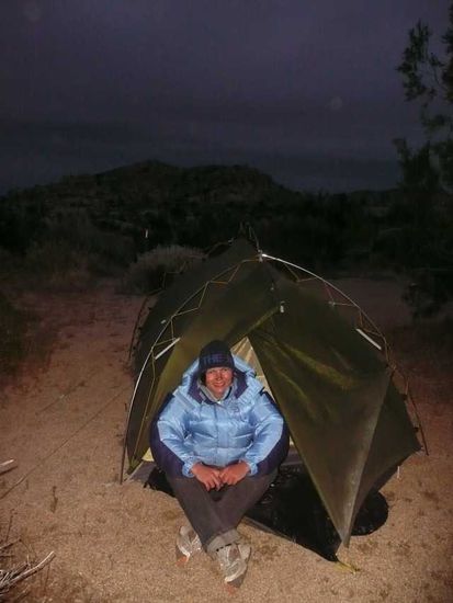 Sobald die Sonne weg war, mussten wir wieder unsere tragbaren Bettdecken überziehen