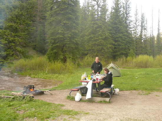 ... und dann Feuer und Futter!