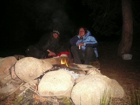 natürlich inklusive Feuer - es war mal wieder recht frisch, wie unschwer am Kleidungszustand zu erkennen ist