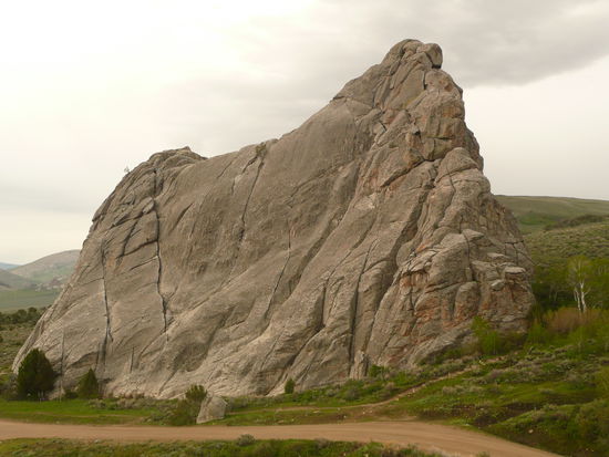 Der Elephant Rock direkt vor unserer Campsite. Ein Zustieg nach unserem Geschmack!