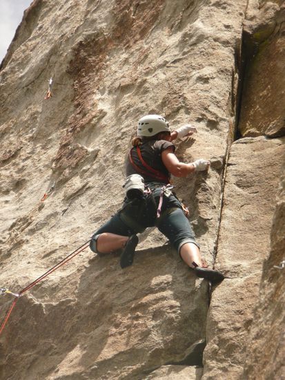 fast oben am Spire in einer der Sport Routen mit teilweise wilden Boltabständen
