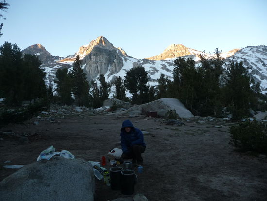 6 Uhr :Fruehstueck musste erst aufgetaut werden...