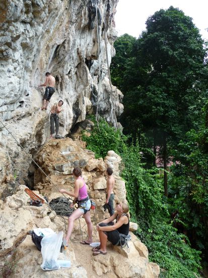 Alles traf sich im "Nest" das war trocken...