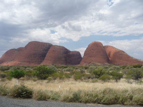 Kata Tjuta sieht aus wie Berge von Schokopudding!