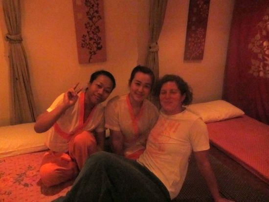 Manu und die Massagedominas