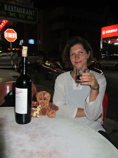 Fatimah wird gleich an die schönen Seiten des Lebens herangeführt