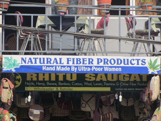 Wenn das kein Kaufargument ist! "Hand made bei ultra poor women."