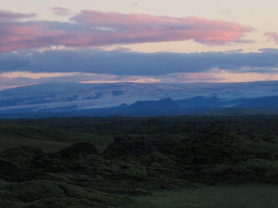 Blick auf den Langjökull Gletscher von unserem Zeltplatz in der Nähe der Blágil Farm aus
