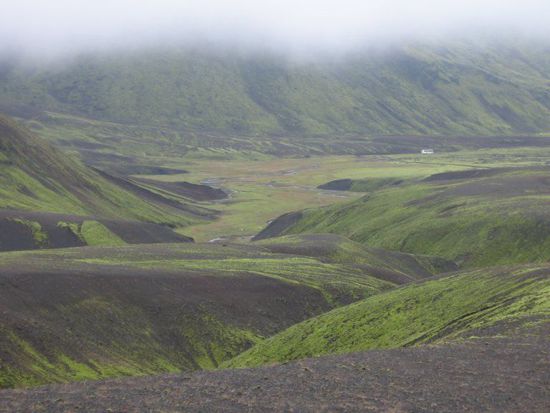 Man beachte den kleinen weißen Punkt im Bild, das ist der Bus, der uns etwa 4,7km Weg erspart hat.