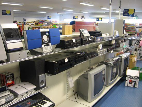 überraschend moderner Supermarkt in Kuummiit