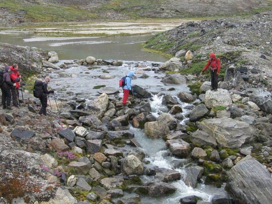 kleinere Bachüberquerungen lassen das Trekking interessant werden