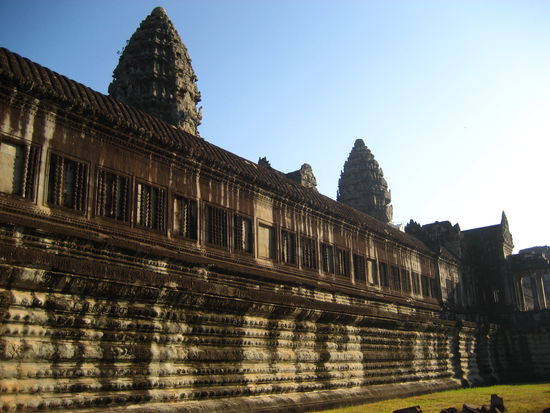 ebenfalls Angkor Wat von der Seite