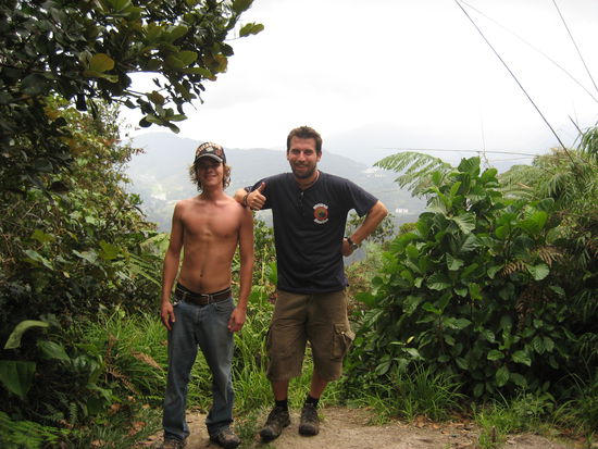 Am "Gipfel". Das darf ich als Oesterreicher bei so einem Huegel eigentlich nicht sagen, aber mir faellt grad kein anderes Wort ein...