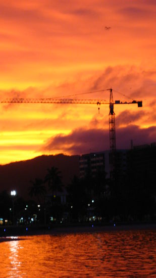 Abendstimmung in Cairns (die Sonnenuntergaenge hier sind nicht uebel!