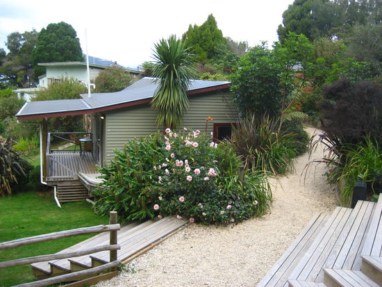 das war das Hostel, natuerlich mit Privatstrand und Spa-Pool...