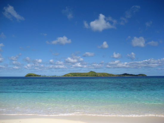 Mana Island von der Sandbank aus gesehen