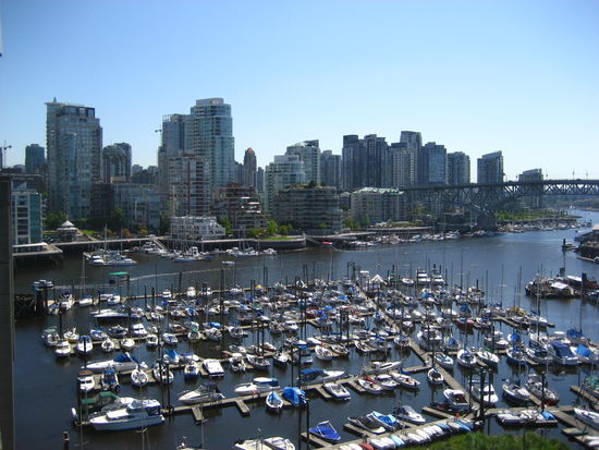 ebenfalls (von einer der Bruecken aus gesehen