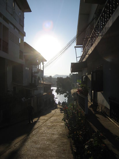 Nach der Grenze in Huay Xai (Laos)
