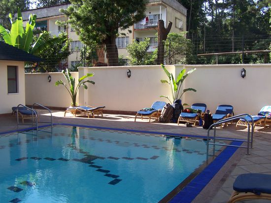Ein letzter Nachmittag am Pool in Nairobi