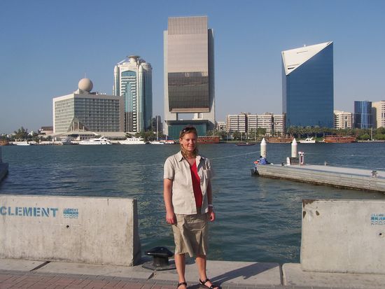 Postmodernes Dubai - mit 68er Modell davor...