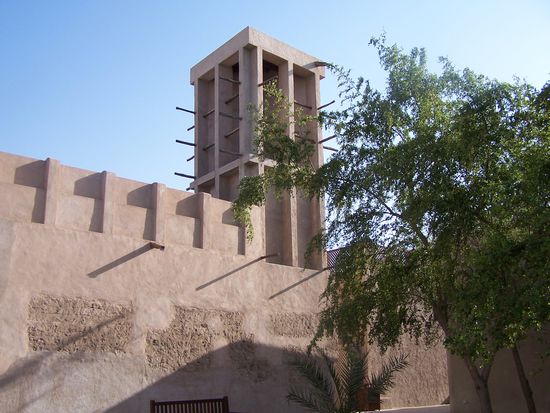 Ein alter Windturm in Bastakya - ein perfektes Lüftungssystem der alten Araber.