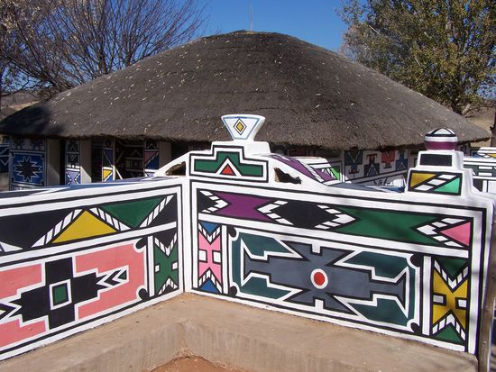 Ndebele-Kunst am Bau !