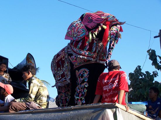 Das Tempelfest ging weiter
