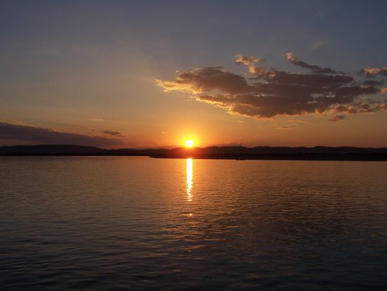 ...mit einem perfekten Sonnenuntergang auf dem Irawaddy
