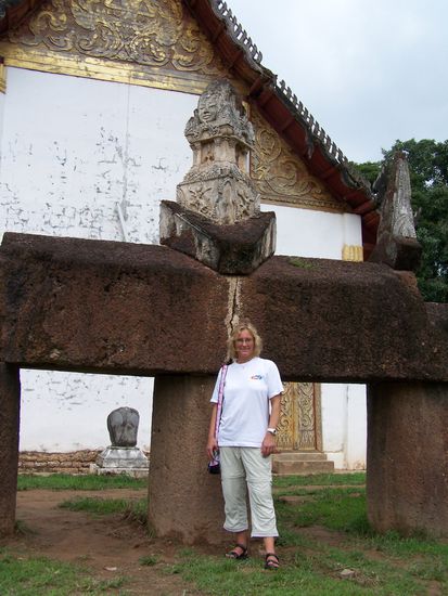 Es ist ein Tor, man sieht, wie klein die Menschen früher mal waren !
