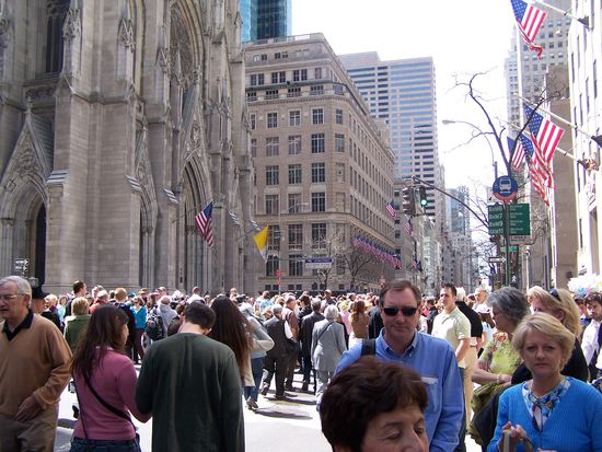 Die Avenue füllte sich zusehends und wurde zur Bühne für teilweise erstklassige Straßenkünstler