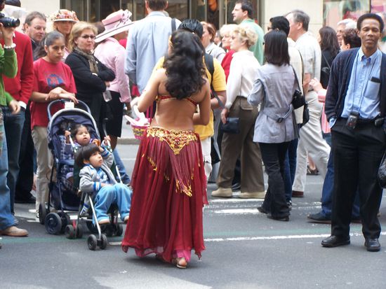 Ich genoss noch ein wenig die show auf der 5th Avenue, über einige comedians habe ich mich echt tot gelacht !