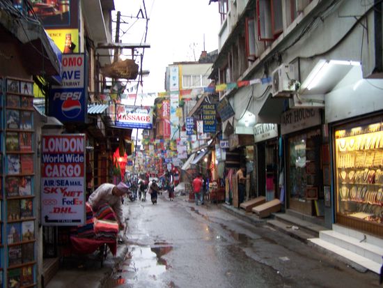 Thamel - und es regnet und gewittert immer noch