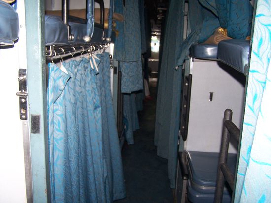 Wagenklasse 2AC - 2tier, echt bequem !