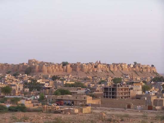 Blick auf die goldene Stadt Jaisalmer