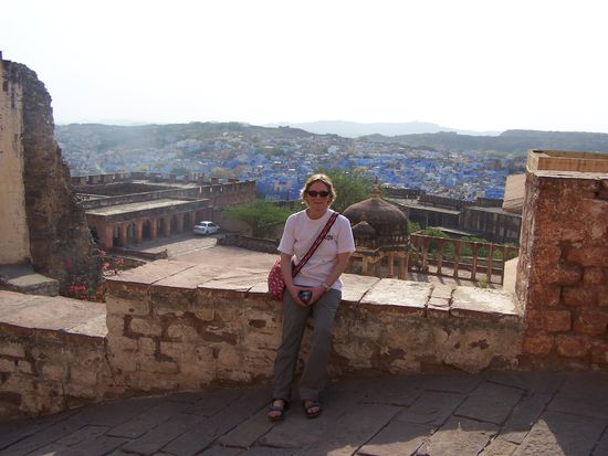 Wir verlassen das Fort und besichtigen noch die Grabanlagen der Maharadschas