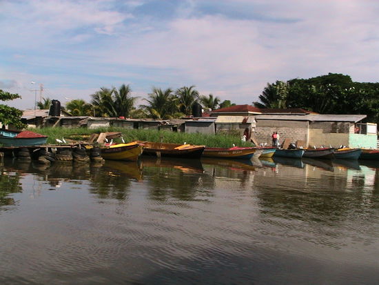 Boote am Black River