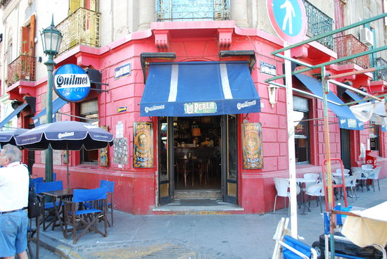 Strassencafé in La Boca