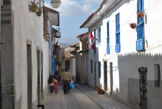 Hier fahren auch Autos durch !