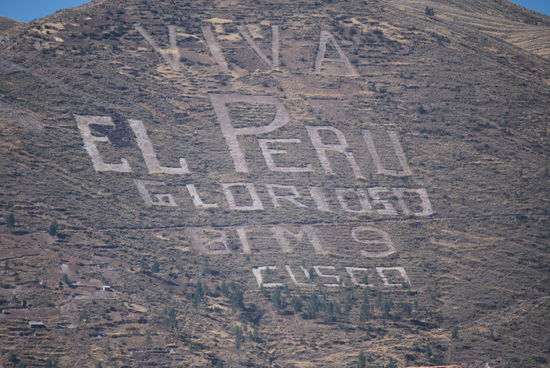 Das ist natürlich nicht der Willkommens-Gruß von Lima, sondern der von Cuzco, aber immerhin der Titel meines Berichtes !